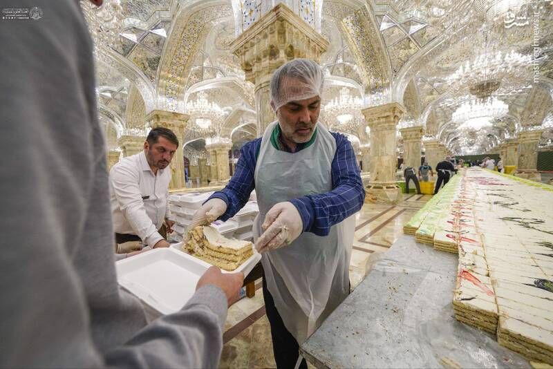 پخت و توزیع کیک ولادت مولای متقیان