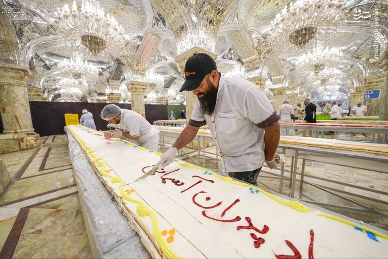 پخت و توزیع کیک ولادت مولای متقیان