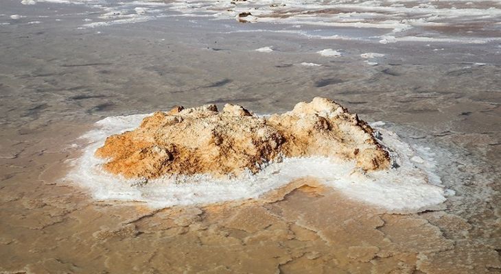 برداشت سنتی نمک در خراسان شمالی