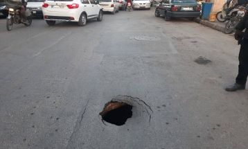 انسداد فاضلاب منازل در پی نشست زمین