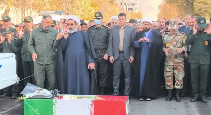 تشییع و تدفین پیکر شهید گمنام در اسلام‌آبادغرب