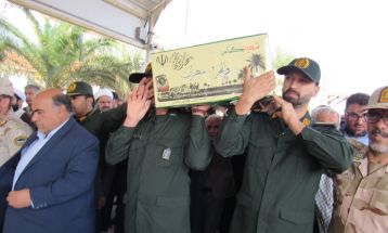 قصرشیرینی‌ها شهید گمنام را در آغوش گرفتند