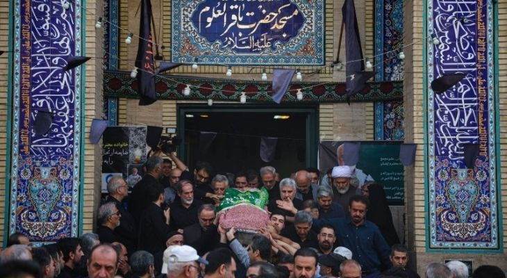 حضور چهره‌ها در مراسم تشییع پیکر احمد توکلی