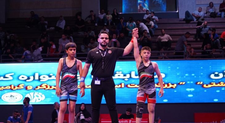 مسابقات کشتی آزاد خردسالان