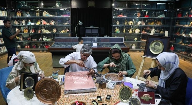 کارگاه هنرهای تجسمی (ایران من)