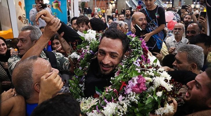 ورود تیم ملی کشتی آزاد به ایران